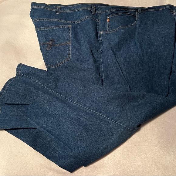 Basic Blue Jeans - Picture 1 of 2